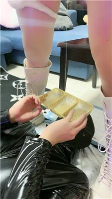 桃子老师脏长靴踩虐舔/强制重口喂食 bf47202