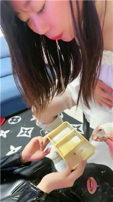 桃子老师脏长靴踩虐舔/强制重口喂食 bf47202