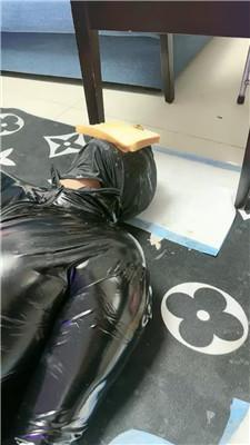 桃子老师脏长靴踩虐舔/强制重口喂食 bf47202