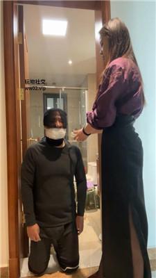 宸宸大大踩踏伺候洗漱/喂漱口水/胶带封嘴鞭打 bf47200