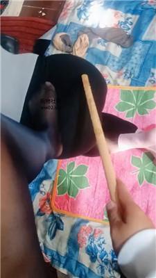 伪娘和人妻母畜-赏赐圣水/原味丝袜美腿舔 JS241119-34