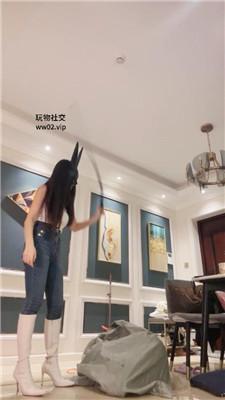 【爱秀套图】【Joy】兔女郎-高跟长靴踩踏踢踹/重度鞭打bf47212