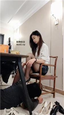 宸宸大大舔多双脏鞋/羞辱喂食/高跟全体重踩 bf47192