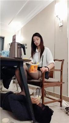 宸宸大大舔多双脏鞋/羞辱喂食/高跟全体重踩 bf47192