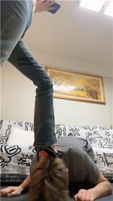 安安sama吮吸脚趾/伺候沐足/拖鞋高跟踩 bf47185