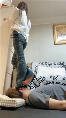 安安sama吮吸脚趾/伺候沐足/拖鞋高跟踩 bf47185