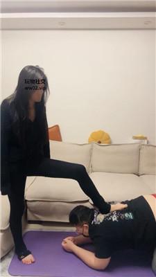 【爱秀套图】【埋汰】健身后原味玉足玩家奴bf47203