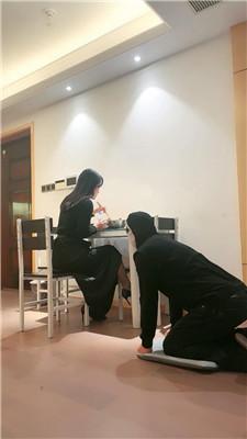 绯闻王妃桌底狗子伺候用餐-踩头踩狗爪 JS241120-5