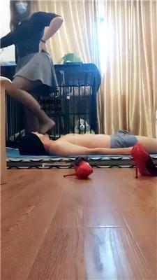 轻颜高跟丝袜深喉恋足舔 JS241120-1