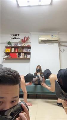 甜心教主暴虐4奴-转胯狗爬/黑丝高跟踩/抢着舔脏鞋 bf47158