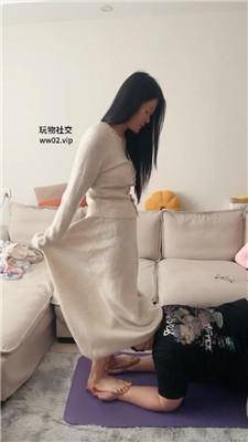 埋汰御姐S-美腿玉足踩虐家奴 bf47170