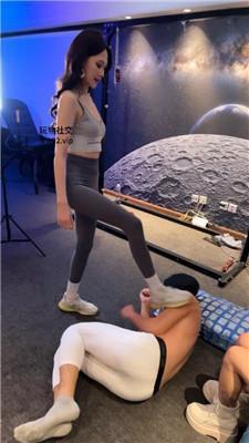 04情侣主吊绑重度踢踹/椰子鞋+短靴白袜踩踏 bf47156