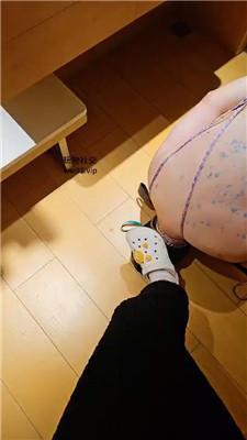 上头姐妹团五花大绑拖鞋白棉袜踩虐 JS241118-28