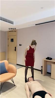 黑桃KK喂咀嚼物/高跟美腿踩/黑丝深喉 bf47154