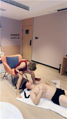 黑桃KK喂咀嚼物/高跟美腿踩/黑丝深喉 bf47154