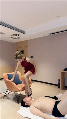 黑桃KK喂咀嚼物/高跟美腿踩/黑丝深喉 bf47154