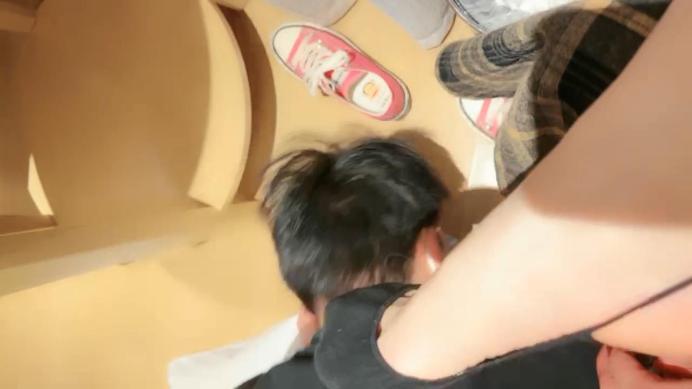 小痴sama粉色帆布鞋挑逗抖M弟弟 JS241118-39