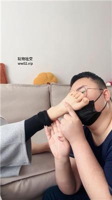 埋汰学生主周末让老师舔裸足 JS241118-1