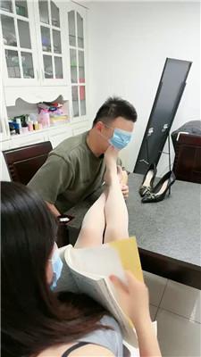桃子老师桌底视角-高跟肉丝虐双奴完整版 JS241118-4