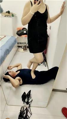 李老师铆钉高跟踩踏/肉丝脚深喉 bf47145