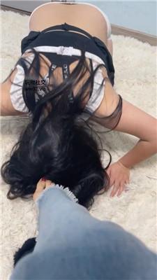 【爱秀套图】【沐沐大大】羞涩闺蜜舔玉足/滴蜡JS241118-19