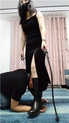 婉婷殿下御姐S-长靴踢踹/连环耳光抽蒙/鞭打双视角版 JS241118-29