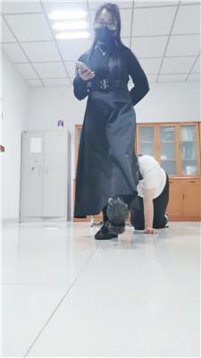 璃茉老师强迫小三做我的母狗 JS241118-22