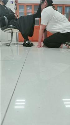 璃茉老师强迫小三做我的母狗 JS241118-22