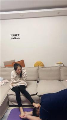 【爱秀套图】【埋汰】玉足恋足舔/转胯狗爬/碾压踩bf47146