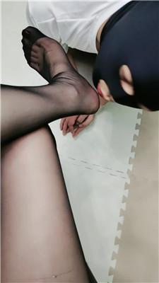 云儿胶带捆绑强制舔高跟黑丝jio/耳光 bf47142