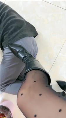 乔妹儿长靴高跟黑丝踩踏/重度鞭打 JS241123-16