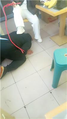 乐爷餐厅公开处刑乞丐奴 JS241123-17