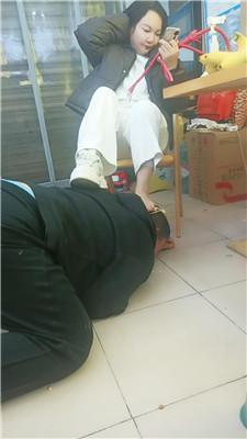 乐爷餐厅公开处刑乞丐奴 JS241123-17