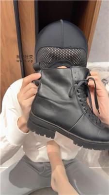 狗哥中指鄙视/臭鞋肉丝气味辱 JS241122-29