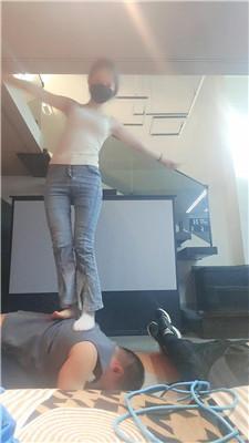 诗琪双奴踩踏-舔不好鞋袜就鞭打惩罚 JS241122-41