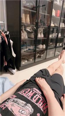 予涵奶狗裸足恋足舔 JS241122-33