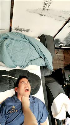 刘二狗开发足疗店技师做S-舔丝袜踩踏 JS241122-31