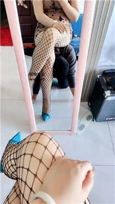 李老师镜前羞辱-脚插嘴/网袜踩踏 JS241122-44