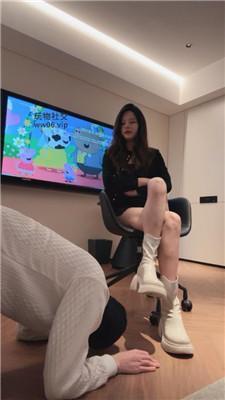 琪琪sama清理靴子脏鞋底/强制闻棉袜/吮吸脚趾缝 bf47407