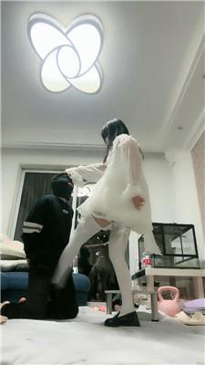 【爱秀套图】【桃子老师】连环踢裆/舔脏鞋/洛丽塔全体重踩踏bf47400