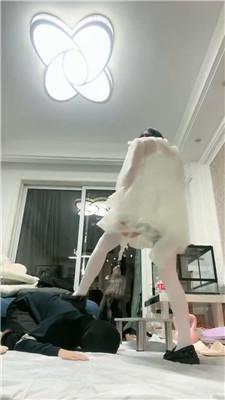 桃子老师连环踢裆/舔脏鞋/洛丽塔全体重踩踏 bf47400