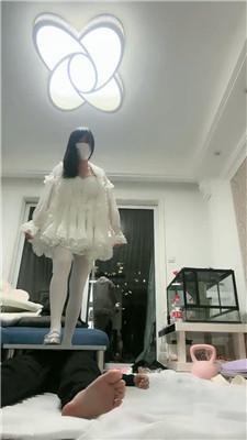 桃子老师连环踢裆/舔脏鞋/洛丽塔全体重踩踏 bf47400