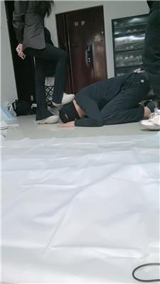 芭比双S-骑马脏鞋踩踏/清理脏鞋底棉袜双视角版 JS241125-9