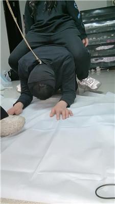 芭比双S-骑马脏鞋踩踏/清理脏鞋底棉袜双视角版 JS241125-9