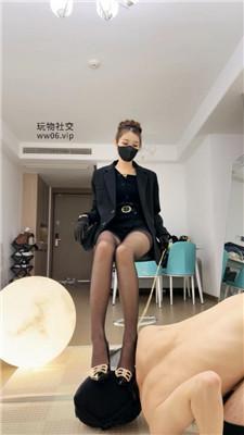 【爱秀套图】【七月】长腿车模S诱惑虐杀脚下奴【上】bf47413