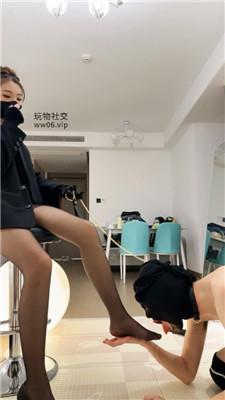 七月长腿车模S诱惑虐杀脚下奴上 bf47413