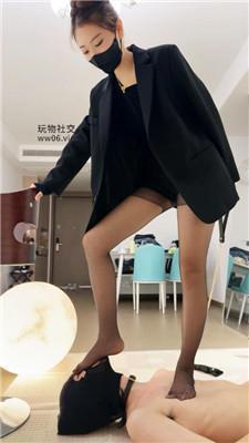 七月长腿车模S诱惑虐杀脚下奴上 bf47413