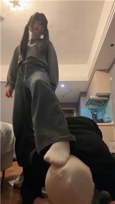 六六可爱女主S-运动鞋白袜虐老师犬上 bf47416