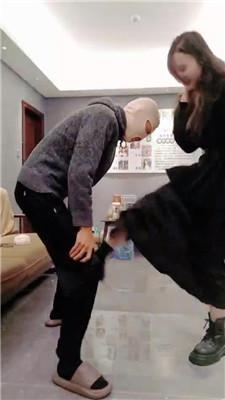 猴歌开发物业女神靴子黑棉袜虐 bf47412