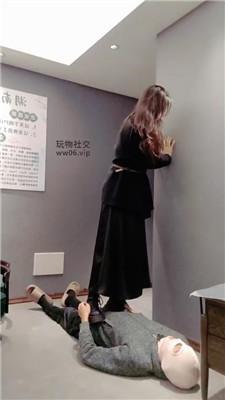 猴歌开发物业女神靴子黑棉袜虐 bf47412